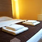 Francesca Obor Aparthotel