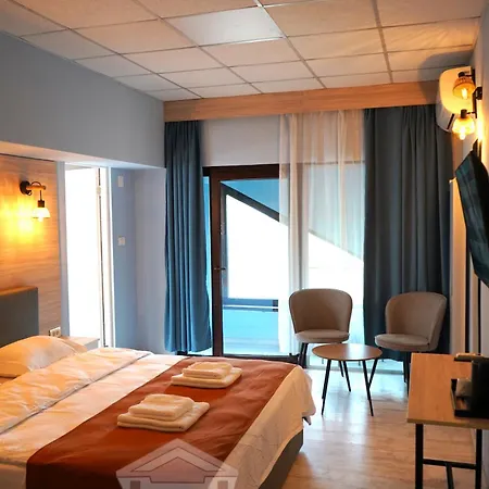 Francesca-aurora Obor Hotel de apartamente 4*