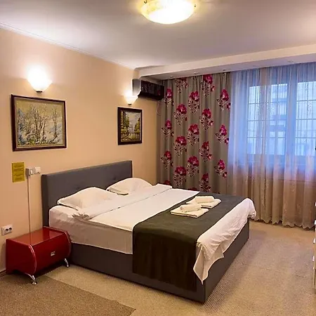 Francesca-aurora Obor Aparthotel