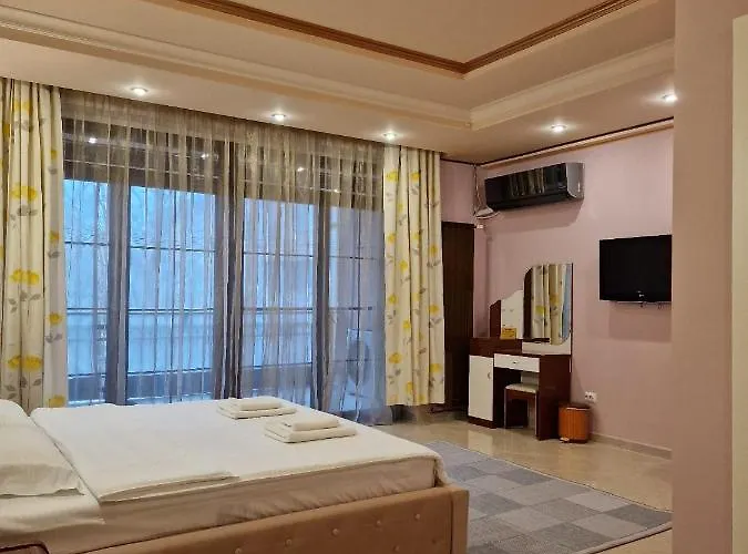 Francesca Apartmanhotel 4*