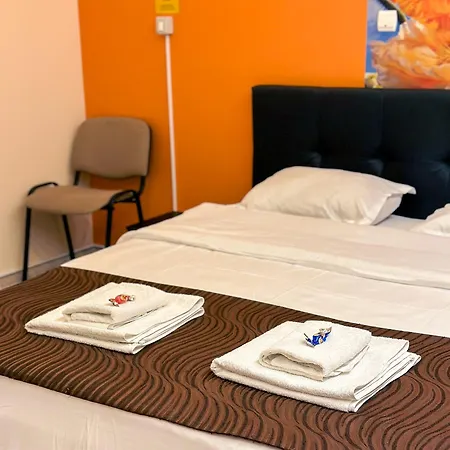 Francesca Aparthotel